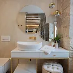 Le Premier Luxury Couette-café Split