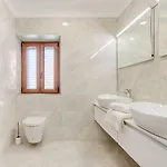 Le Premier Luxury