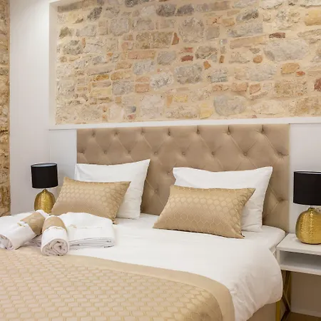 לינה וארוחת בוקר Le Premier Luxury ספליט
