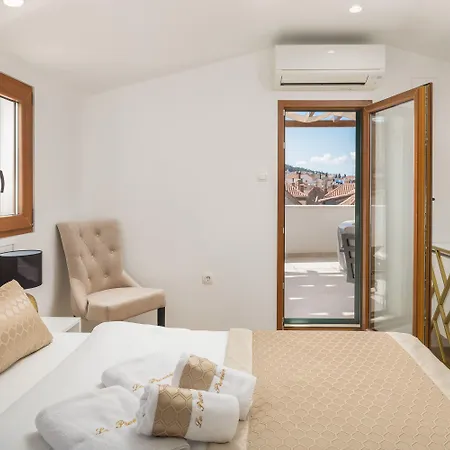 Le Premier Luxury לינה וארוחת בוקר ספליט