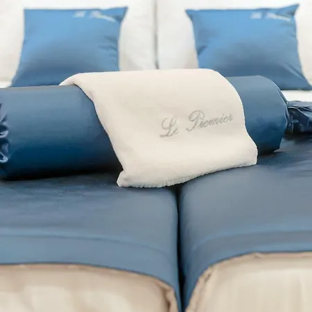Le Premier Luxury לינה וארוחת בוקר ספליט