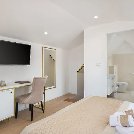 Le Premier Luxury Nocleg ze śniadaniem 4*