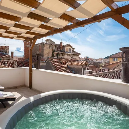 Panzió Le Premier Luxury