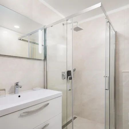 Le Premier Luxury سبليت