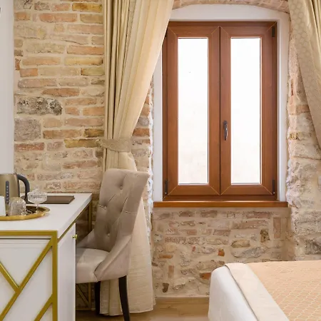 Le Premier Luxury 4* Split