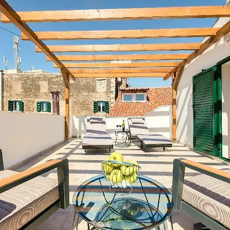 Le Premier Luxury فندق مبيت وإفطار سبليت