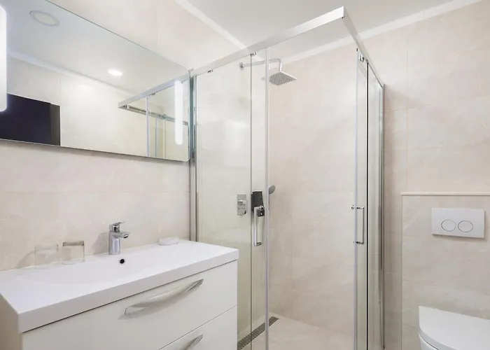 Le Premier Luxury سبليت
