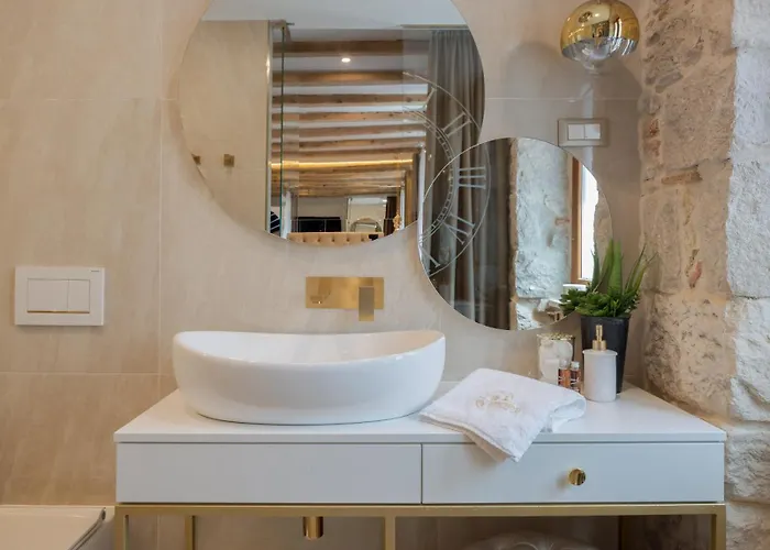 Le Premier Luxury فندق مبيت وإفطار سبليت