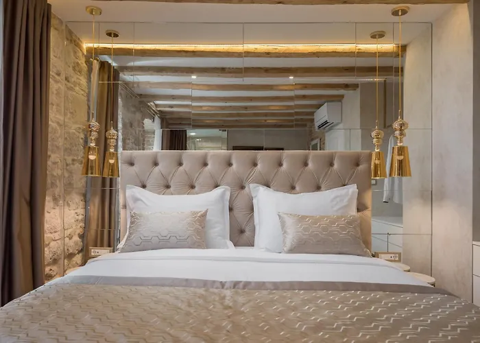 Le Premier Luxury سبليت