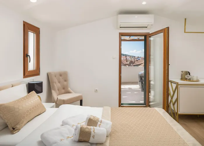 Le Premier Luxury فندق مبيت وإفطار سبليت