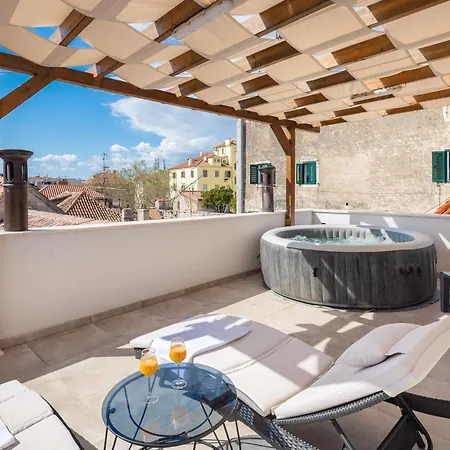 Le Premier Luxury Σπλιτ