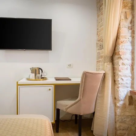 Le Premier Luxury 4* Split