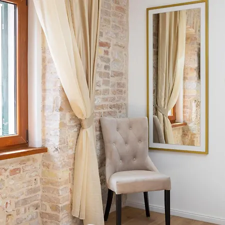 Le Premier Luxury 4* Σπλιτ