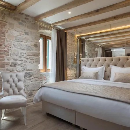 Le Premier Luxury Σπλιτ