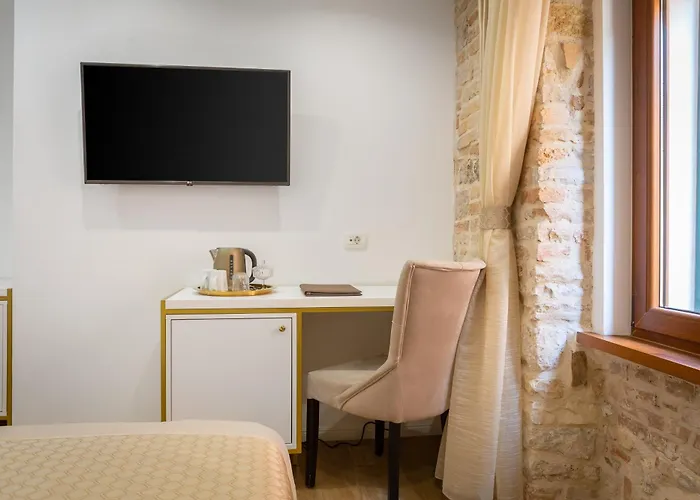 Le Premier Luxury 4* Σπλιτ