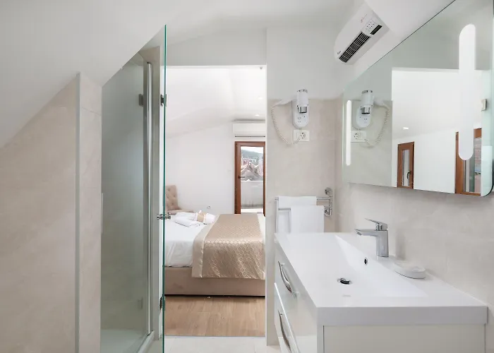 Le Premier Luxury Bed and Breakfast